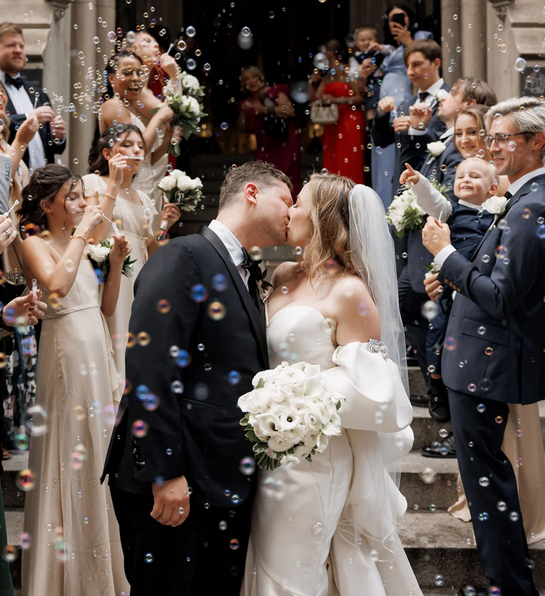 Floral Wedding Trends for Spring & Summer Brides in 2025