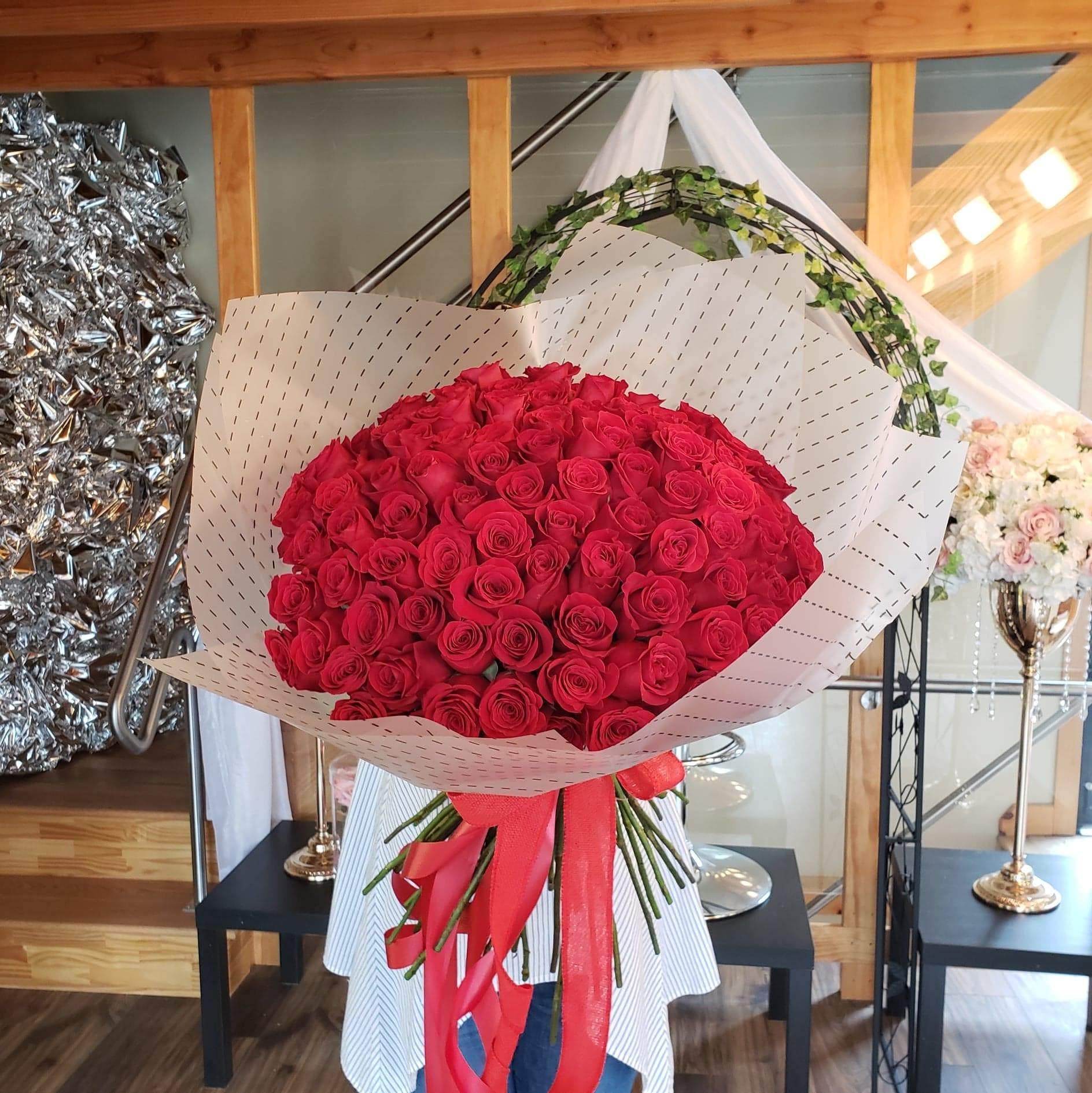 100 Rose Bouquet Wrap